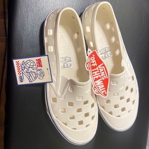 Vans Yucca Fin Slip-On, white